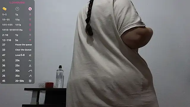 Snapshot of BBW_MILF_4U chatting on November 2025 10:15:01 AM BBW MILF 4U online show from November 2025 10:15:01 AM