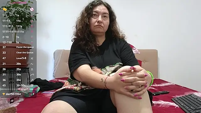 Snapshot of BBW_MILF_4U chatting on June 2026 09:07:02 AM BBW MILF 4U online show from June 2026 09:07:02 AM