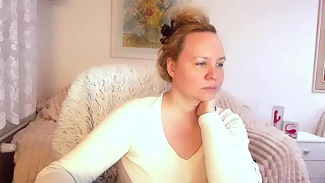 Sarah4you online show from January 2025 09:37:01 PM