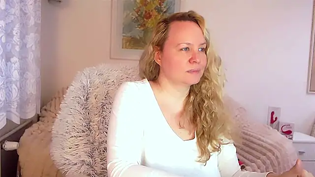 Sarah4you online show from February 2025 03:50:01 PM