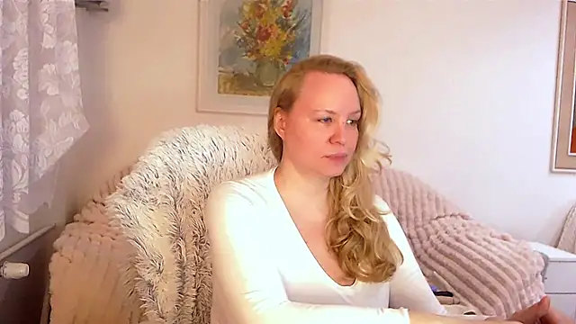 Sarah4you online show from February 2025 09:52:02 PM