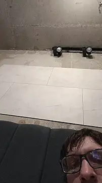 Krasav4ik4ik online show from November 2025 09:17:02 PM