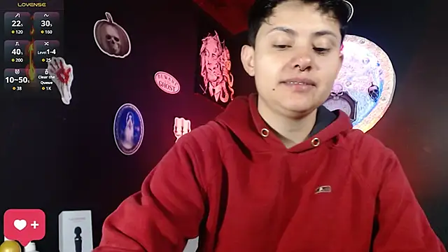 girl intense444 online show from October 2025 01:01:01 PM