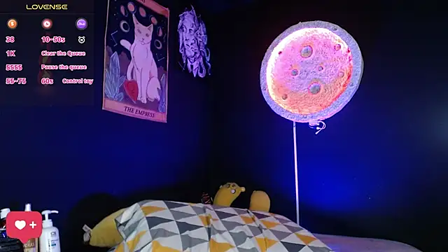 girl intense444 online show from November 2025 01:13:01 PM