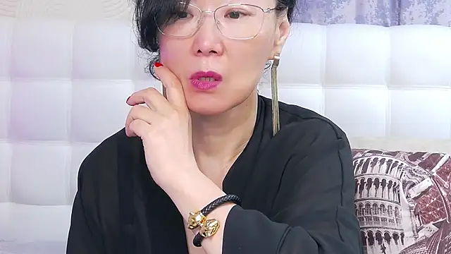 Snapshot of Asian_legs chatting on October 2025 09:13:01 AM Asian legs online show from October 2025 09:13:01 AM