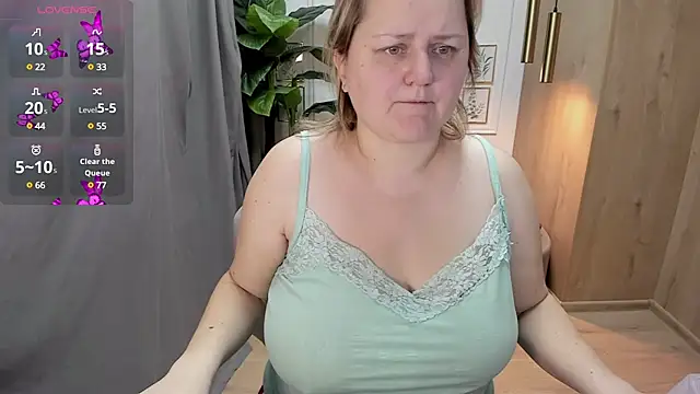 Snapshot of ScarlettSoft chatting on December 2024 05:39:02 AM ScarlettSoft online show from December 2024 05:39:02 AM