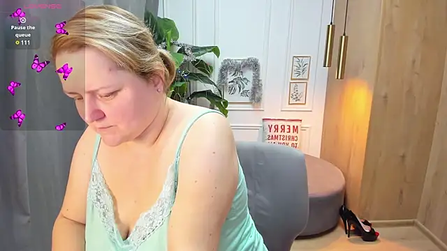 Snapshot of ScarlettSoft chatting on December 2024 05:47:02 AM ScarlettSoft online show from December 2024 05:47:02 AM