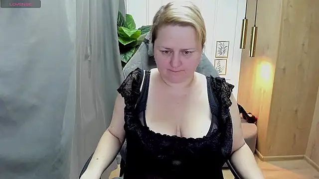 Snapshot of ScarlettSoft chatting on March 2025 09:11:01 AM ScarlettSoft online show from March 2025 09:11:01 AM