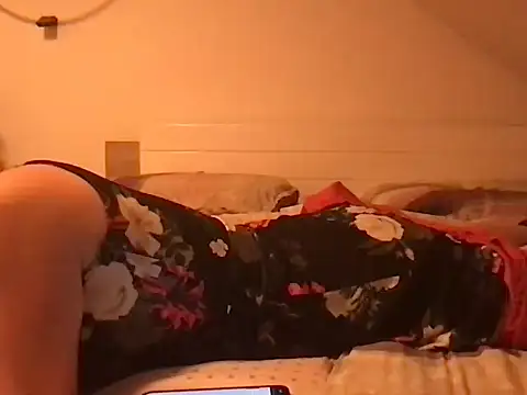 Snapshot of Moistdevil chatting on January 2025 09:54:01 PM Moistdevil online show from January 2025 09:54:01 PM