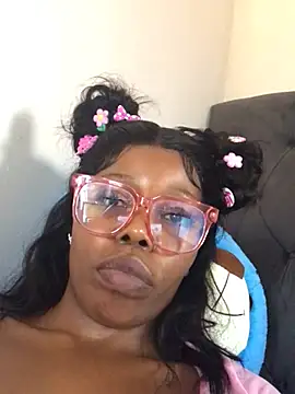 Snapshot of cherryontopy chatting on December 2024 04:47:02 PM cherryontopy online show from December 2024 04:47:02 PM