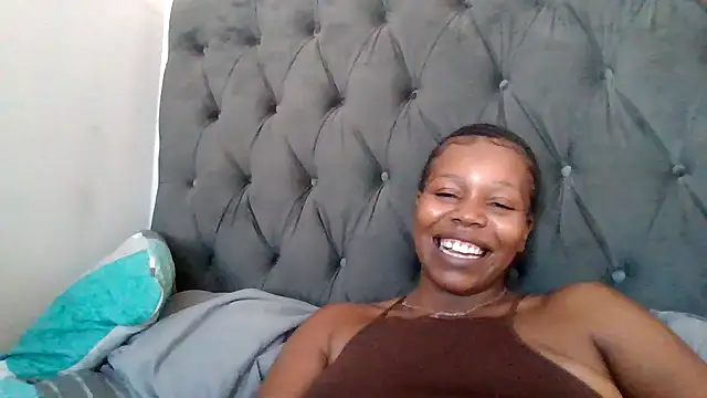 Snapshot of cherryontopy chatting on March 2025 01:42:02 PM cherryontopy online show from March 2025 01:42:02 PM