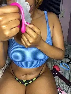 Snapshot of cherryontopy chatting on September 2025 07:35:01 PM cherryontopy online show from September 2025 07:35:01 PM