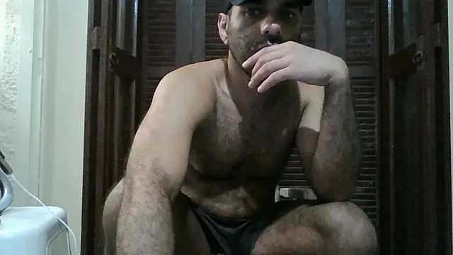 Snapshot of MILITARS chatting on March 2026 03:52:01 AM MILITARS online show from March 2026 03:52:01 AM