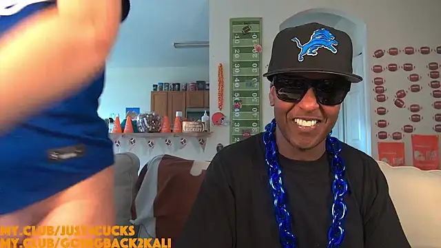 Snapshot of boomboomr00m chatting on November 2025 06:10:01 PM boomboomr00m online show from November 2025 06:10:01 PM