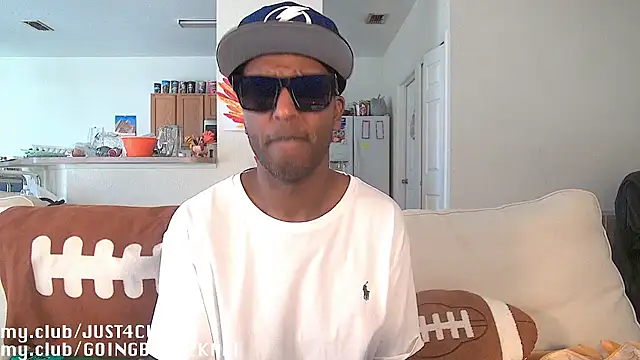 Snapshot of boomboomr00m chatting on November 2025 08:11:02 PM boomboomr00m online show from November 2025 08:11:02 PM