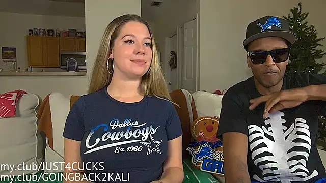 Snapshot of boomboomr00m chatting on December 2025 01:47:02 AM boomboomr00m online show from December 2025 01:47:02 AM