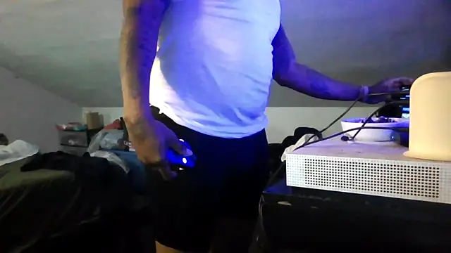 ReeferMadness59 online show from April 2026 04:39:01 PM