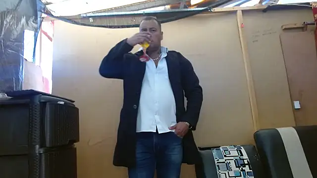 Snapshot of hardrock982 chatting on February 2025 01:27:02 PM hardrock982 online show from February 2025 01:27:02 PM