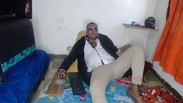 Snapshot of hardrock982 chatting on February 2025 12:39:01 PM hardrock982 online show from February 2025 12:39:01 PM