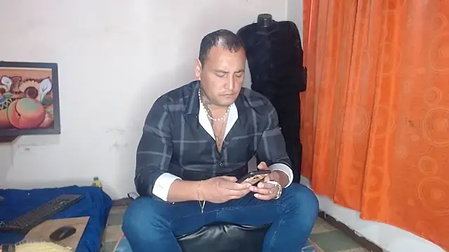 Snapshot of hardrock982 chatting on February 2025 02:58:02 PM hardrock982 online show from February 2025 02:58:02 PM