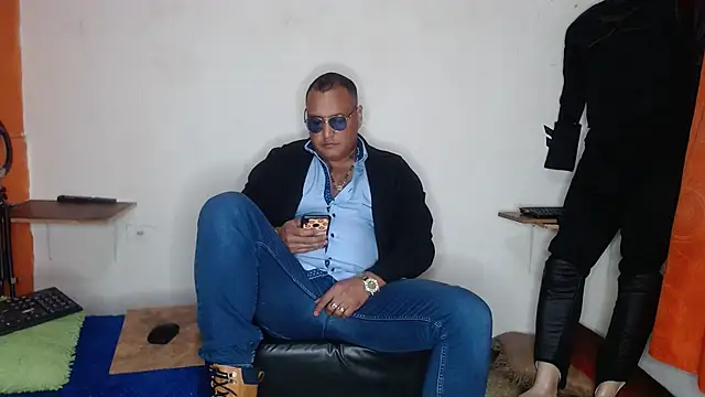 Snapshot of hardrock982 chatting on March 2025 01:28:01 PM hardrock982 online show from March 2025 01:28:01 PM