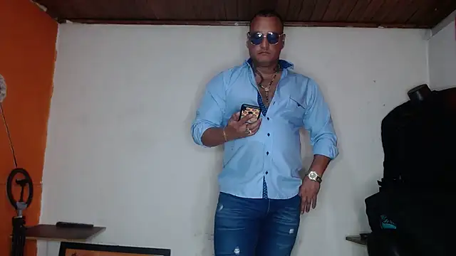 Snapshot of hardrock982 chatting on March 2025 04:30:02 PM hardrock982 online show from March 2025 04:30:02 PM