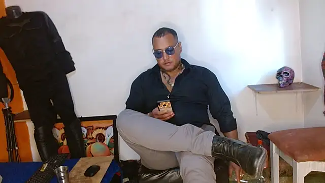 Snapshot of hardrock982 chatting on March 2025 01:47:01 PM hardrock982 online show from March 2025 01:47:01 PM