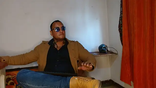 Snapshot of hardrock982 chatting on March 2025 01:45:01 PM hardrock982 online show from March 2025 01:45:01 PM