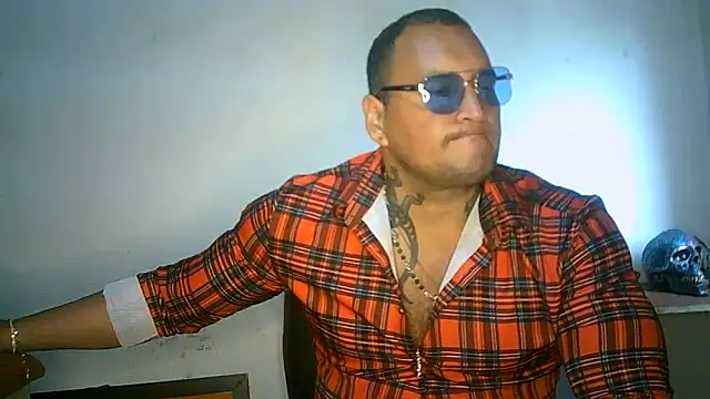 Snapshot of hardrock982 chatting on March 2025 05:09:01 PM hardrock982 online show from March 2025 05:09:01 PM