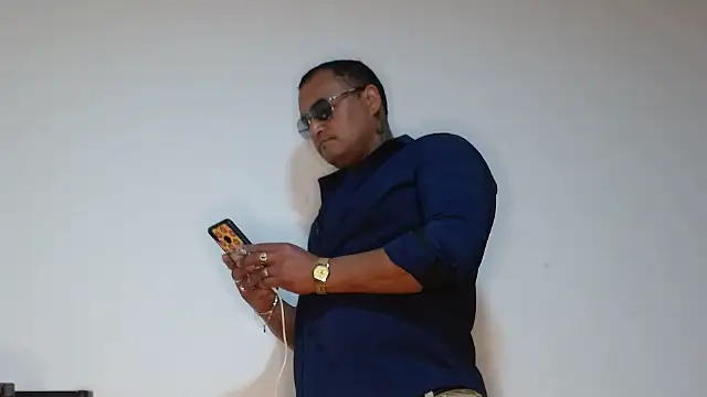 Snapshot of hardrock982 chatting on September 2025 02:33:02 PM hardrock982 online show from September 2025 02:33:02 PM