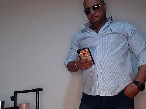 Snapshot of hardrock982 chatting on October 2025 01:52:01 PM hardrock982 online show from October 2025 01:52:01 PM