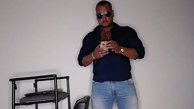 Snapshot of hardrock982 chatting on October 2025 02:37:02 PM hardrock982 online show from October 2025 02:37:02 PM