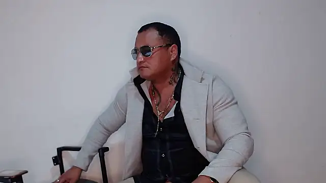 Snapshot of hardrock982 chatting on October 2025 02:24:01 PM hardrock982 online show from October 2025 02:24:01 PM