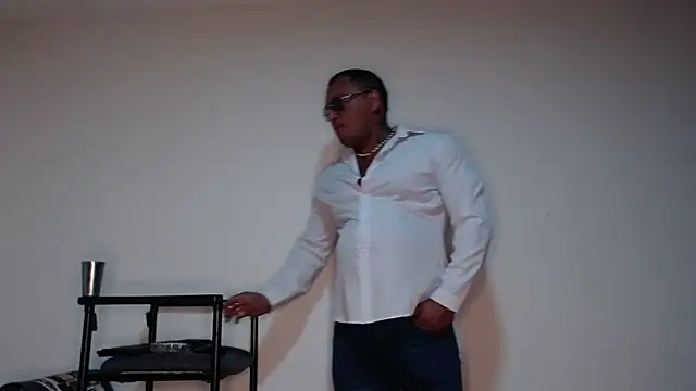 Snapshot of hardrock982 chatting on November 2025 01:55:01 PM hardrock982 online show from November 2025 01:55:01 PM