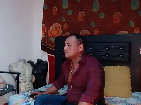 Snapshot of hardrock982 chatting on November 2025 02:38:01 PM hardrock982 online show from November 2025 02:38:01 PM