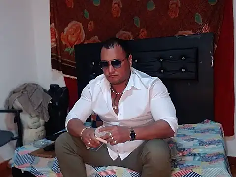 Snapshot of hardrock982 chatting on November 2025 01:57:02 PM hardrock982 online show from November 2025 01:57:02 PM