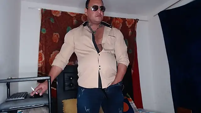 Snapshot of hardrock982 chatting on February 2026 01:49:01 PM hardrock982 online show from February 2026 01:49:01 PM