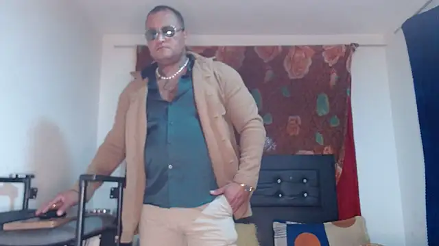 Snapshot of hardrock982 chatting on March 2026 01:39:02 PM hardrock982 online show from March 2026 01:39:02 PM