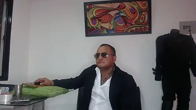 Snapshot of hardrock982 chatting on March 2026 01:33:01 PM hardrock982 online show from March 2026 01:33:01 PM