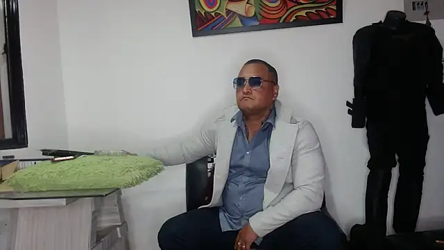 Snapshot of hardrock982 chatting on April 2026 01:34:02 PM hardrock982 online show from April 2026 01:34:02 PM