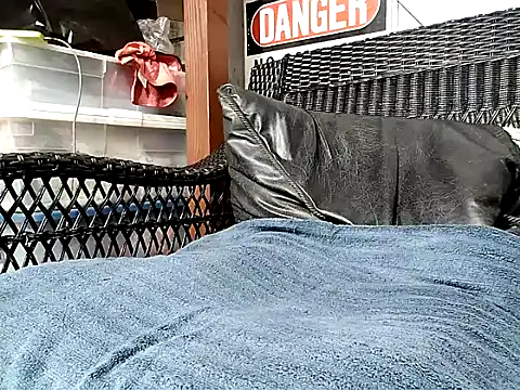 HungHawaiian808xh online show from October 2025 09:26:02 PM