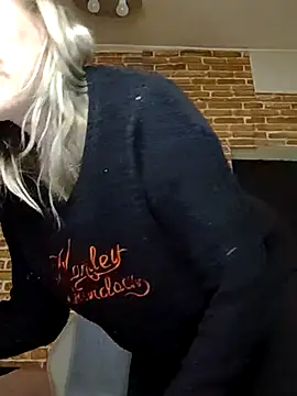  Horny milf  online show from February 2025 06:16:02 AM