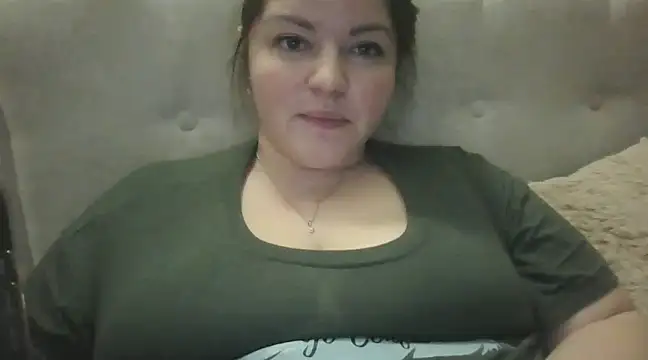 cute  cherry online show from January 2025 10:04:02 PM