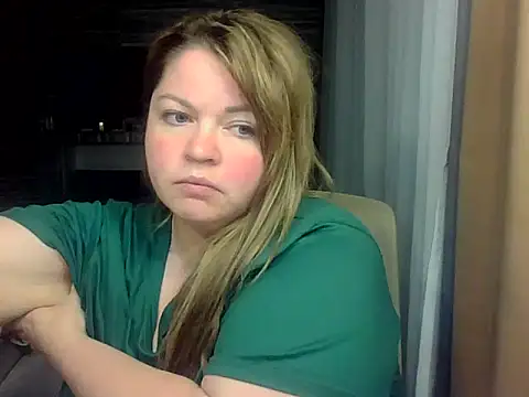 Snapshot of cute__cherry chatting on May 2026 09:53:02 PM cute cherry online show from May 2026 09:53:02 PM