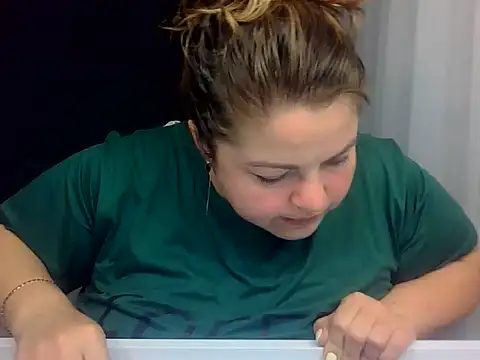 Snapshot of cute__cherry chatting on July 2026 10:18:02 PM cute cherry online show from July 2026 10:18:02 PM