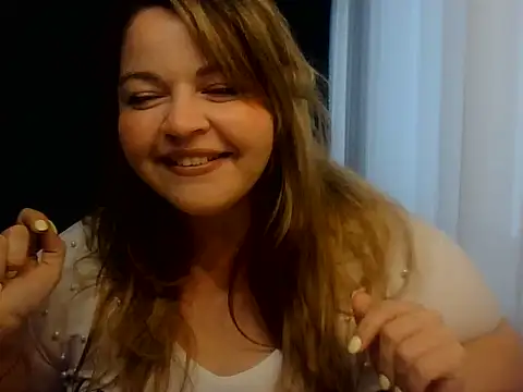 Snapshot of cute__cherry chatting on August 2026 10:28:01 AM cute cherry online show from August 2026 10:28:01 AM