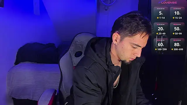 Alex smith00 online show from January 2026 11:10:01 PM