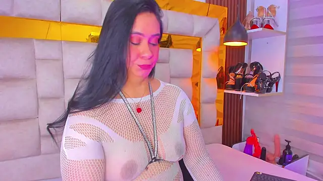 bigass monic online show from February 2026 03:44:02 AM