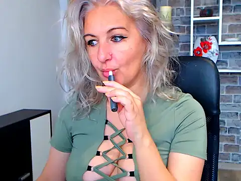 angel devil milf online show from December 2024 12:16:02 PM