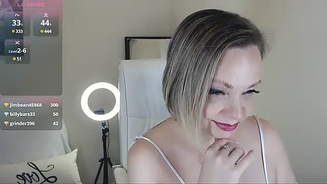 Snapshot of Tilly_Eliot chatting on March 2025 12:38:01 AM Tilly Eliot online show from March 2025 12:38:01 AM